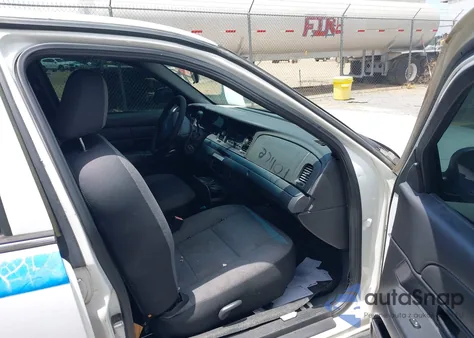 2007 Ford Crown Victoria Police/Police Interceptor z USA, uszkodzony, nr VIN 2FAFP71W57X147160